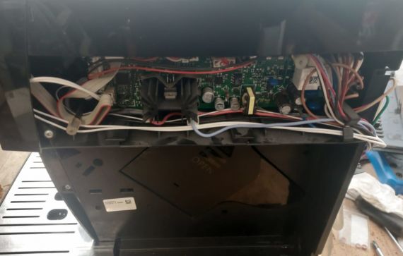 DeLonghi Dinamica – odborný servis pro váš kávovar